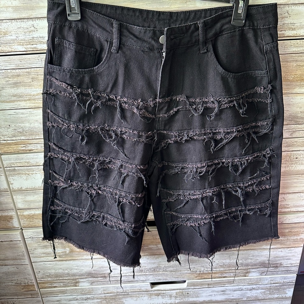 Manfinity Black Distressed Shorts 🖤 Frayed Grunge Raw Hem L